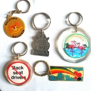 10 Vintage/Old School Plastic and Metal Keychains.Texas,Las Vegas,Branson etc.